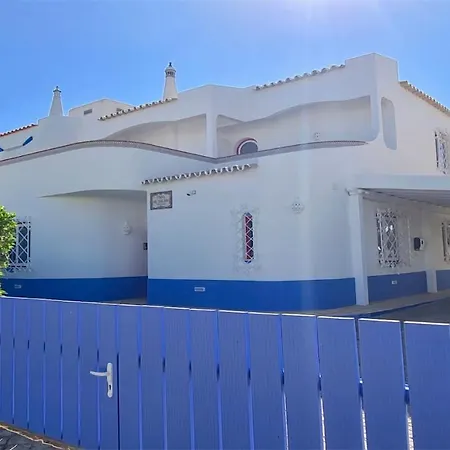 Al Salam- Cleverdetails, Walking Distance To The Marina, Restaurants, Supermarkets And Bakeries, Sleeps 8 Adults, Private Pool, Comunal Garden With Bigger Pool, Playground And Tennis Court Vilamoura