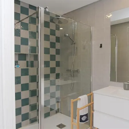 فيلة Al Salam- Cleverdetails, Walking Distance To The Marina, Restaurants, Supermarkets And Bakeries, Sleeps 8 Adults, Private Pool, Comunal Garden With Bigger Pool, Playground And Tennis Court فيلامورا