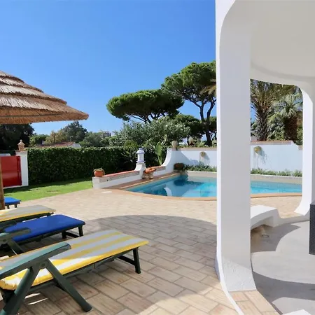 Al Salam: Marina-side Retreat With Private Pool And Communal Amenities