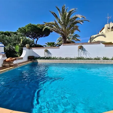 Al Salam: Marina-side Retreat With Private Pool And Communal Amenities Villa