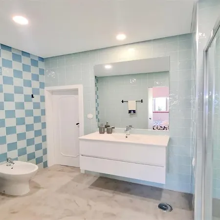Al Salam: Marina-side Retreat With Private Pool And Communal Amenities Villa